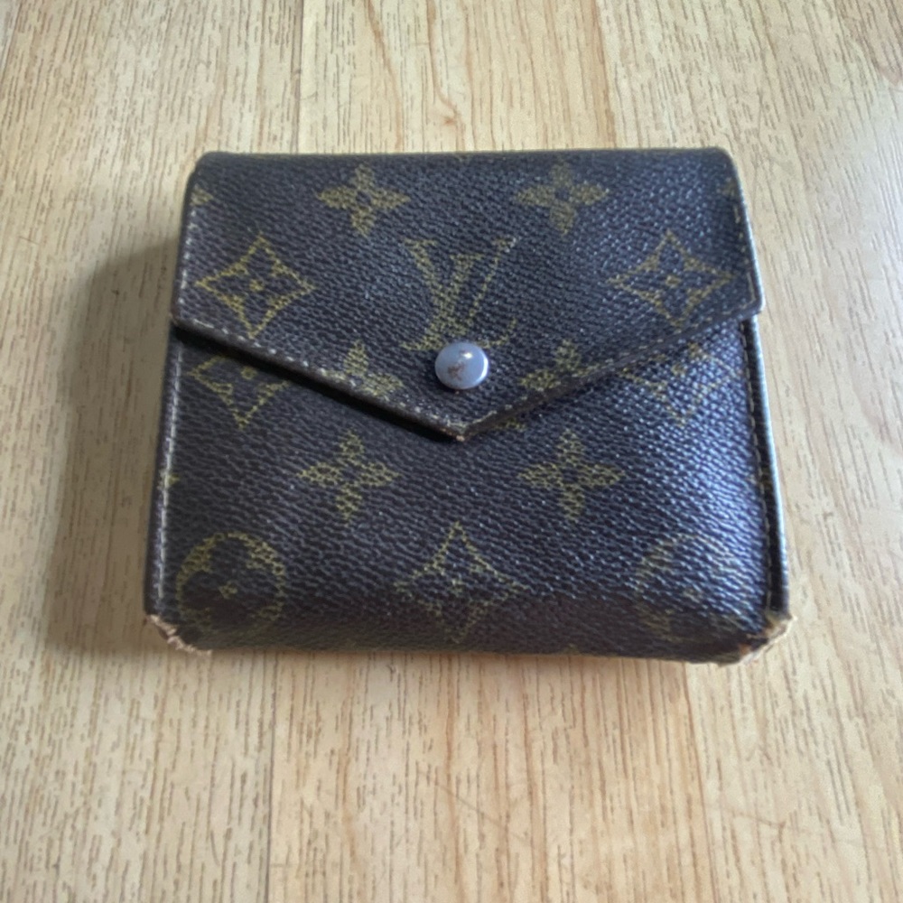 Louis Vuitton monogram wallet